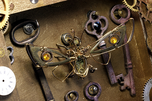 Steampunk cicada sculpture in Skeleton key Frame steampunk buy now online