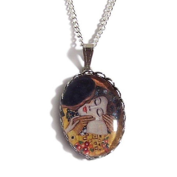 THE KISS Gustav Klimt romantic necklace pendant steampunk buy now online