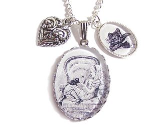 Alice in Wonderland necklace Alice with Dinah through the looking glass steampunk buy now online