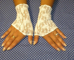 Pretty Lace Fingerless Gloves - White Butterflies steampunk buy now online