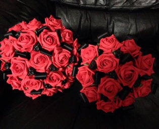 Red rose, black ribbon and skull wedding bouquet. Alternative. Gothic. steampunk buy now online