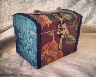 Steampunk bag - Box bag, Handbag, Victorian, Cosplay, Vintage, Alternative, Lolita, Tea Party, Vintage, Alice in Wonderland, Mad Hatter steampunk buy now online
