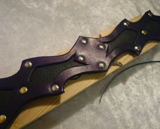 Thorn Silhouette (medium-long) - "Give Me Thorns" adjustable black-purple leather collar steampunk buy now online
