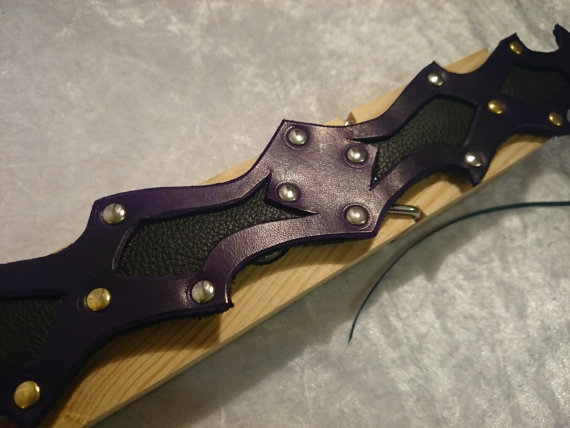Thorn Silhouette (medium-long) - "Give Me Thorns" adjustable black-purple leather collar steampunk buy now online