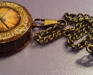 Bottlecap Alethiometer Fob Chain steampunk buy now online