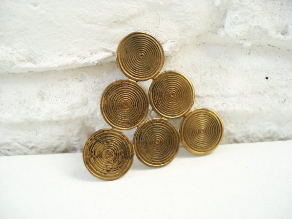 Vintage triangle brooch, metal-gilded steampunk buy now online