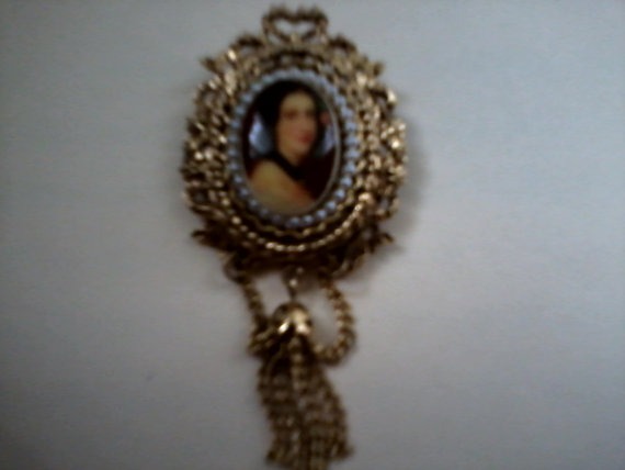 Bella Romantics Brooch by TimeTravelersIntl steampunk buy now online