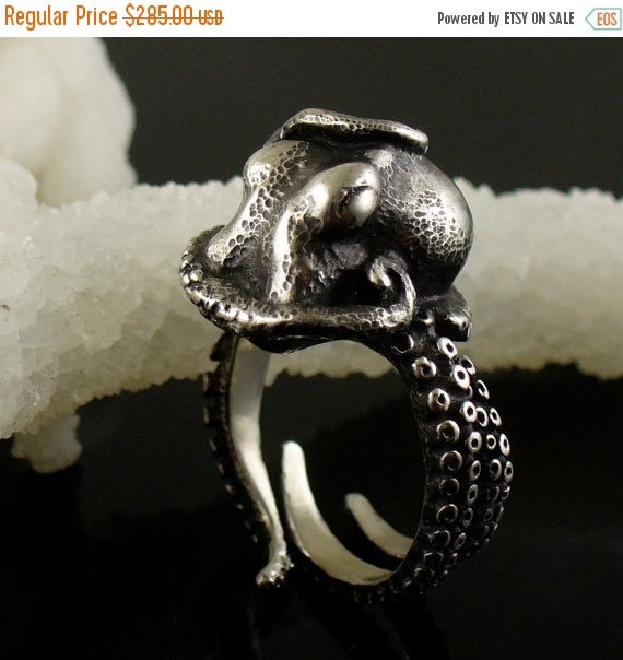 VDay SALE SALE - Kraken Octopus Ring OctopusME Miyu Decay Collaboration by OctopusMe steampunk buy now online