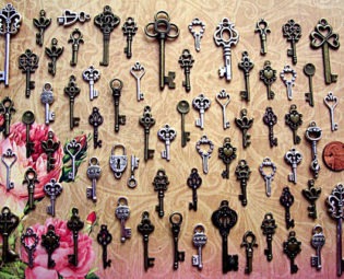 62 New Skeleton Keys Brass Charms Jewelry Steampunk Wedding Beads Supplies Pendant Set Collection Reproduction Vintage Antique Look Crafts by AKeyToHerHeart steampunk buy now online