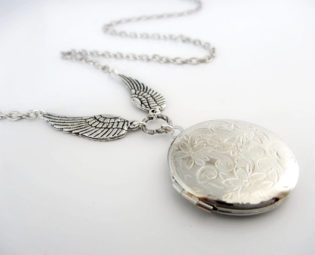 Silver Locket with stunning antiqued silver wings by FunkyGlam steampunk buy now online
