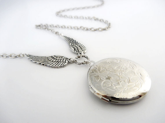 Silver Locket with stunning antiqued silver wings by FunkyGlam steampunk buy now online