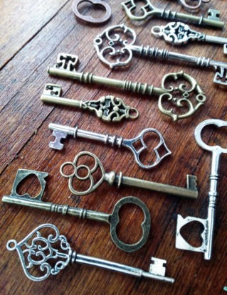 40 pcs assorted mixed antiqued bronze, silver, and copper skeleton keys steampunk vintage style charms pendants wholesale lot bulk wedding by aniknition steampunk buy now online