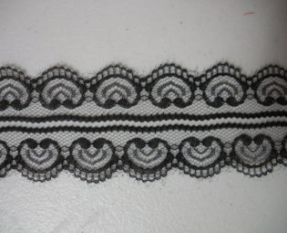 Black Flat Scalloped Edge Lace ... 2 1/4 Inch Wide ... 3 Yards ... Item No. L103 by frombackthen steampunk buy now online