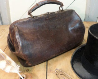 Vintage Leather Bag/Gladstone Bag/Victorian Leather Bag by CoolVintageHomeStore steampunk buy now online