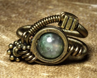 Steampunk Jewelry made by CatherinetteRings: Ring Indian green moss agate steampunk buy now online