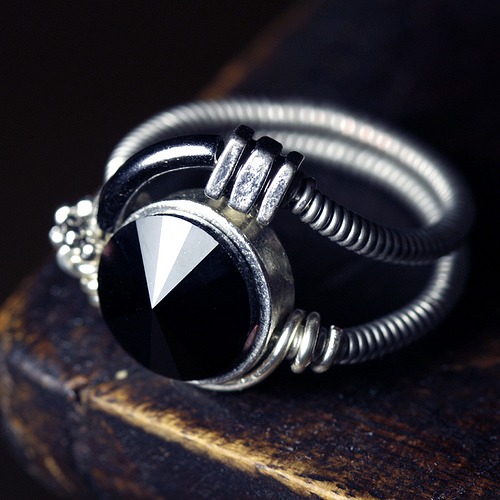 CYBER STEAMED - Artistic STEAMPUNK wire ring with Jet Swarovski Crystal  bead steampunk buy now online