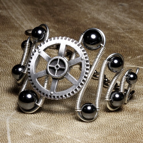 steampunk Jewelry Bracelet made by CatherinetteRings - Silver Gear - Hematite steampunk buy now online