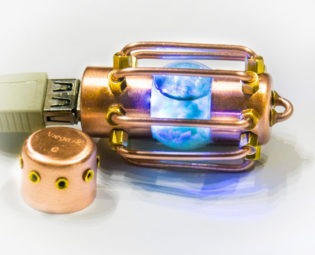 Flash drive 32 GB USB 3.0 steampunk glow in dark by IngMet steampunk buy now online