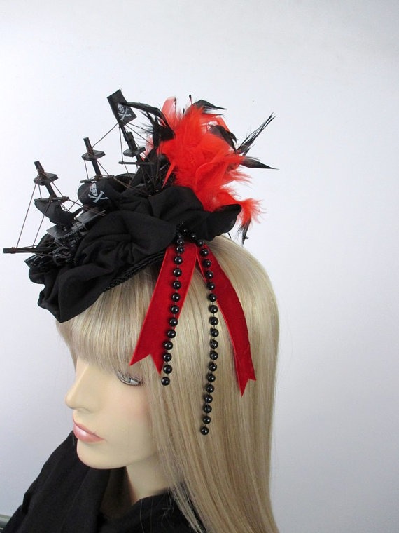 Ship Headpiece Marie Antoinette red black Headdress Fascinator Steampunk Gothic Victorian by KopfTraeume steampunk buy now online