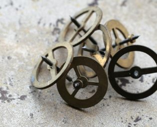 Vintage clock brass gears -- set of 6 steampunk buy now online