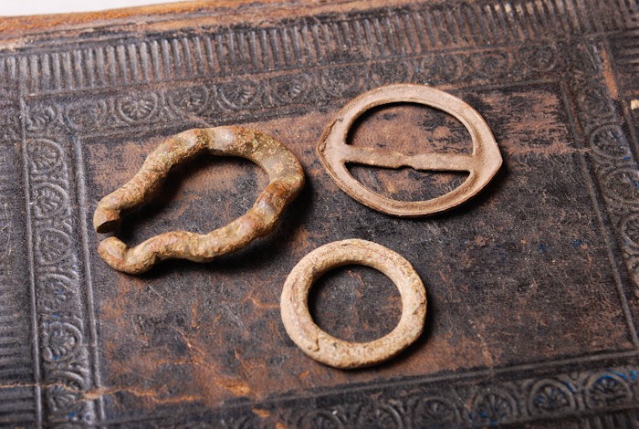 SALE...25% off... Set of 3 Vintage brass rings, belt buckles, primitive finding steampunk buy now online