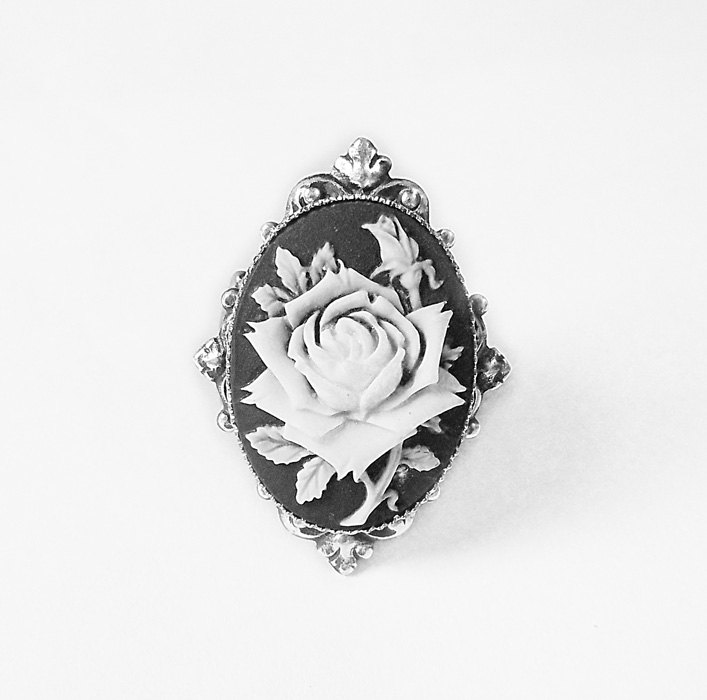 Ice Queen's Rose: Elegant Gothic Lolita Ring steampunk buy now online