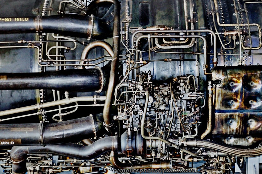 SR71 Blackbird Aircraft Engine, US Air Force Aviation History - Signed Limited Edition Fine Art Photo Print in Various Sizes and Finishes steampunk buy now online