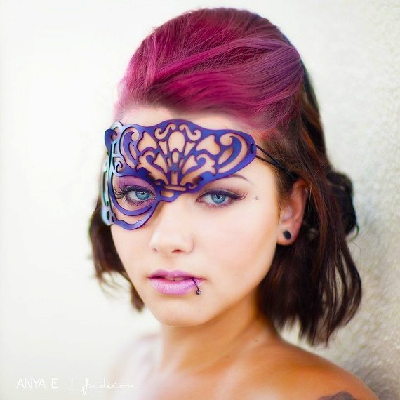 SALE!! Vixen half mask in purple leather steampunk buy now online