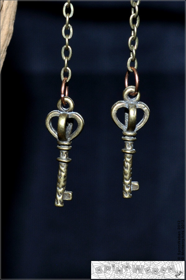 Key Earrings - Steampunk, small, bronze, chain, copper ring, ring, copper, handmade, metal - 8,8 cm steampunk buy now online
