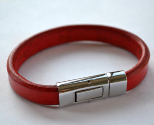 Leather red bracelet with lock clasp - hand painted steampunk buy now online
