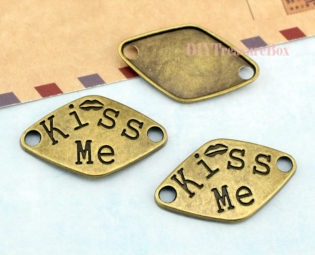 12pcs--Antique bronze letter "kiss me"pendants, letter "kiss me " charms/connector 20x33mm steampunk buy now online