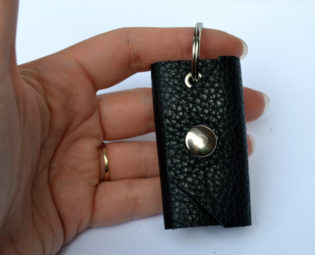 Black leather case / keychain for loyalty shopping cards steampunk buy now online