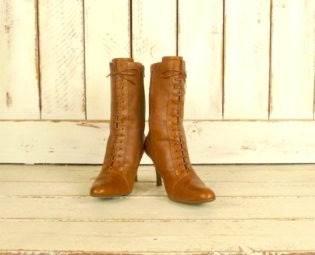 On Sale 15% off - Brown leather Victorian style lace up high heel boots/vintage pixie granny boots/9.5 steampunk buy now online