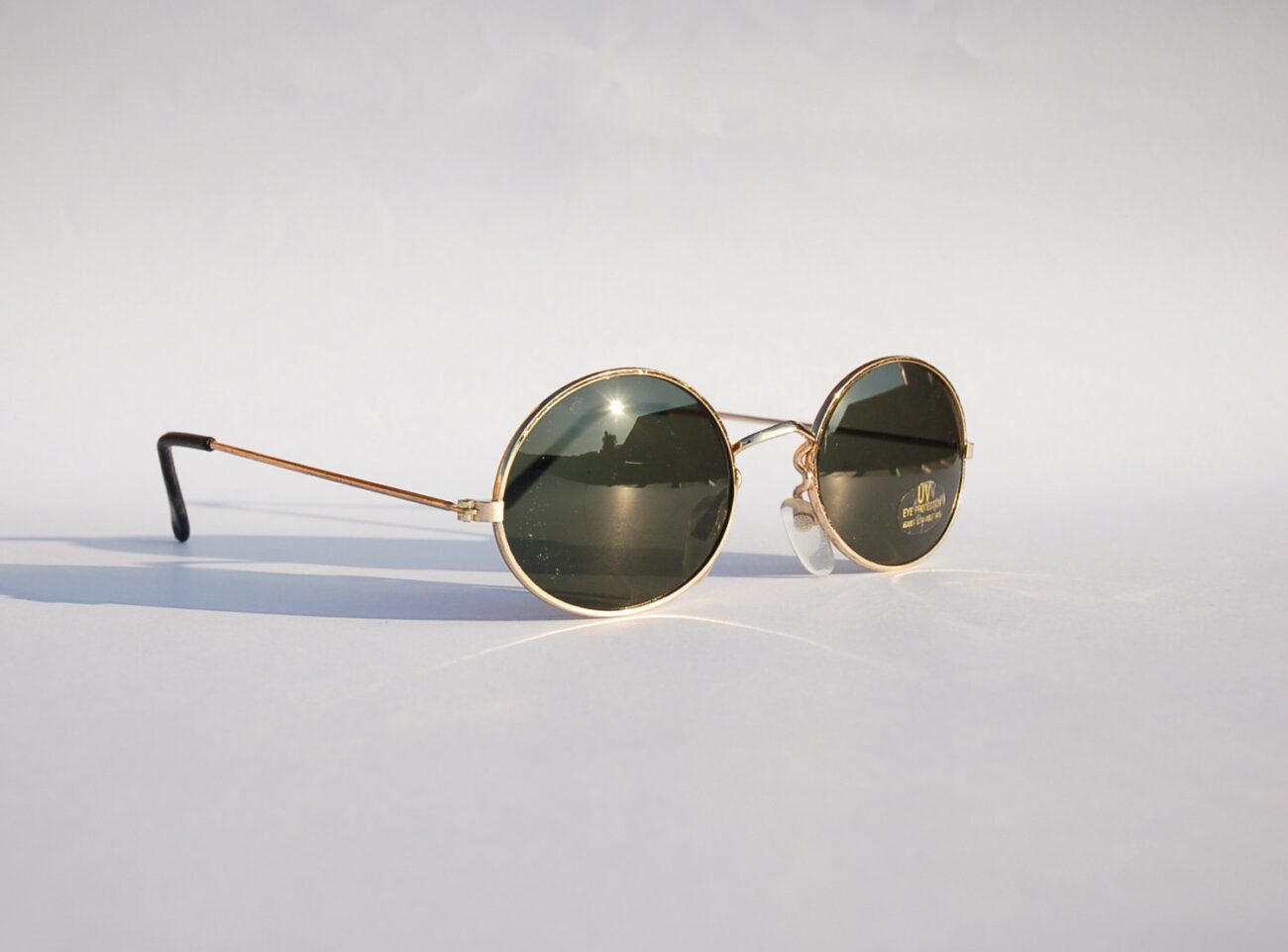 Authentic Vintage 90s Circle Sunglasses/ Oval Shades w Gold Tone Frame - NOS Dead Stock Steampunk /Grunge/Rave steampunk buy now online