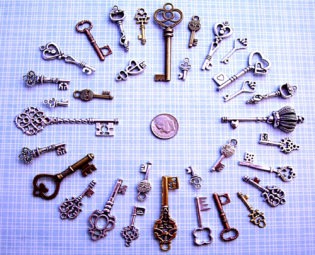 32 Skeleton Keys New Heart Charms Jewelry Steampunk Wedding Beads Supplies Pendant Bulk Collection Reproduction Vintage Antique Look Crafts steampunk buy now online