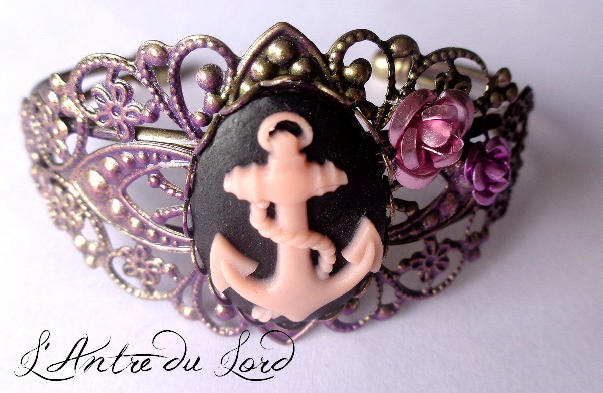 Bracelet pirate Lady Pink & purple mind fancy kawaii steampunk buy now online