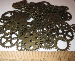 40g GEARS ONLY 1/2-1 Inch Medium to Large NeW CLoCK Watch Style STEAMPUNK Wheels Cogs Parts Pieces steampunk buy now online