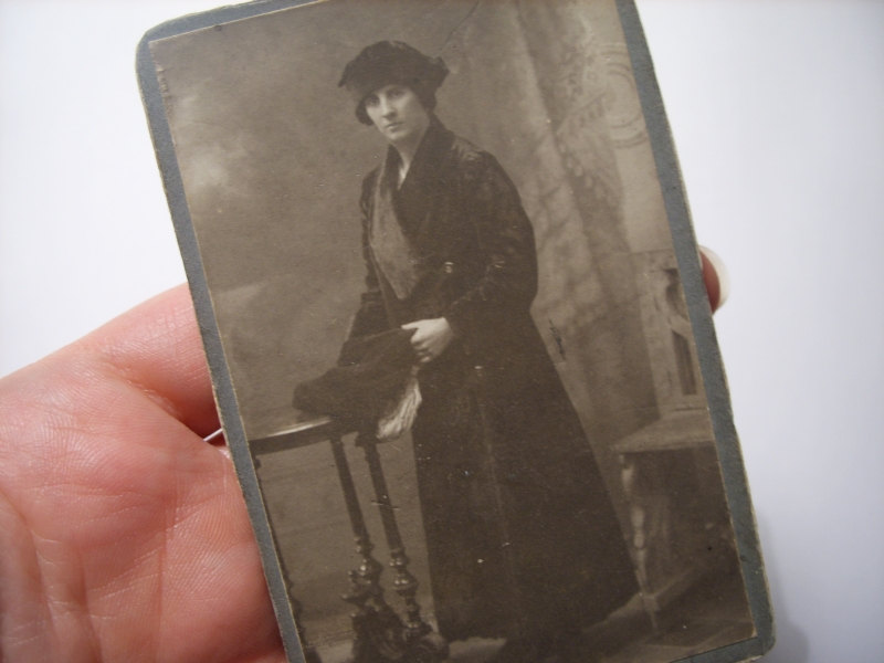 Vintage photo of girl - studio portrait Paper Ephemera Cabinet Woman Old Victorian Antique CDV carte de visite beautiful stempunk steampunk buy now online