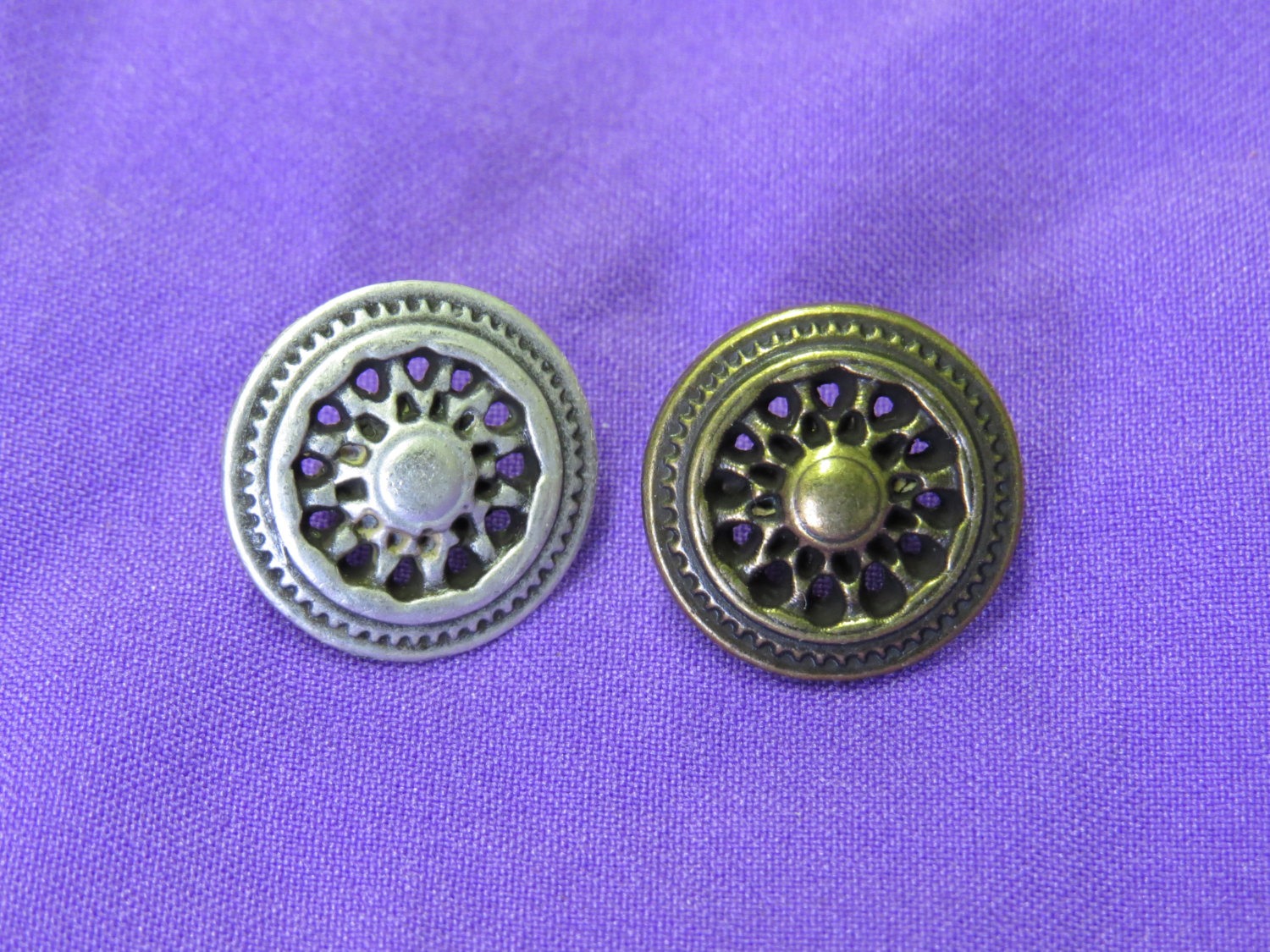 1 Dozen Steampunk Wheel Shaped Vintage Shank Buttons i394 steampunk buy now online