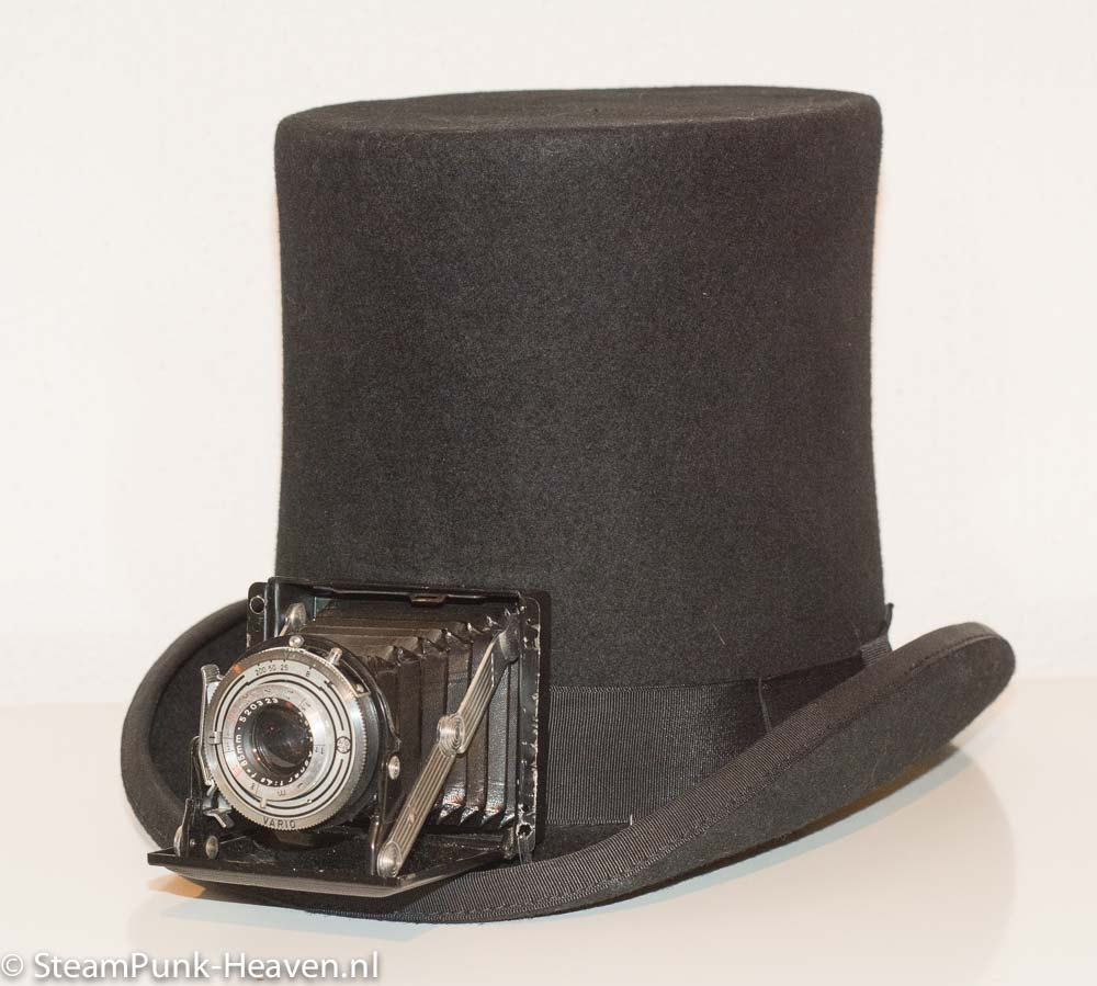 ultra high Steampunk hat (20 cm!) with Agfa Isolette steampunk buy now online