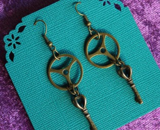 Steampunk earrings. Steampunk jewellery. Cosplay Earrings Cosplay jewellery. Antique earrings. Made in Australia Australian shop steampunk buy now online