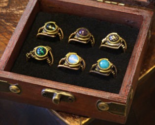 Steampunk Jewelry - 6 Rings in wooden box - Size 8 US - CatherinetteRings 7th anniversary special wholesale price steampunk buy now online