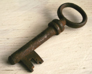 Vintage Skeleton Rusty Key Door Steampunk Brass Poland #007 steampunk buy now online
