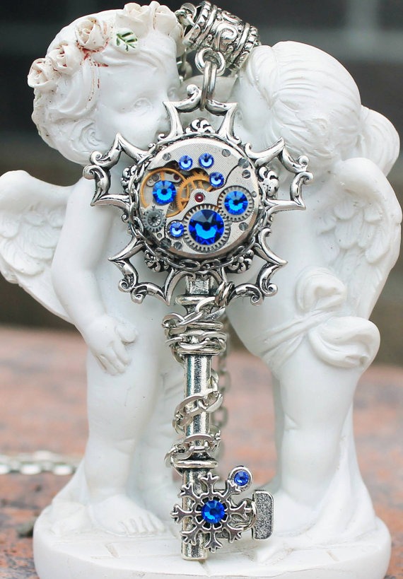 Steampunk Christmas snowflake key necklace by DreamCloudJewelry steampunk buy now online