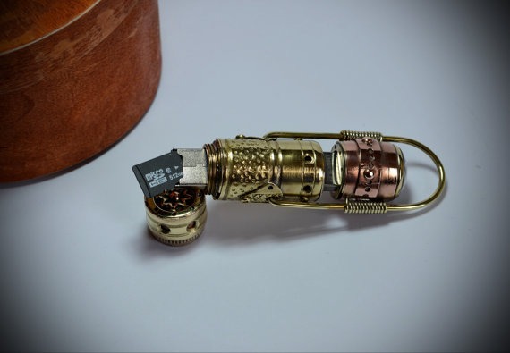 512GB + 32GB : Steampunk flash drive memory "2X" ( memory device 32GB + card reader + 512GB cl.10 ) by MagenKening steampunk buy now online