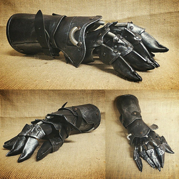 Glove Fantasy, Cyberpunk Steampunk mechanical hand, gauntlet, fantasy LARP cosplay theater by Laboracuoio steampunk buy now online