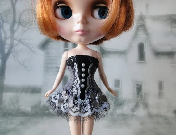 Gothic burlesque grey and black corset hand made fits Blythe doll by JonnaJonzon steampunk buy now online