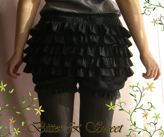 Black short bloomers XS-S-M-L-XL-XXL-Lolita -Steampunk -Burlesque -Belle Epoque -Can Can -Wester -Circo -Ruffles -(Bitter & Sweet) by BitterAndSweet steampunk buy now online