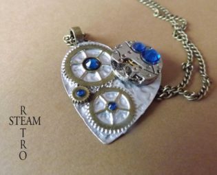 Mechanical heart Capri Steampunk necklace - Steampunk jewelry by Steamretro by SteamretroFrance steampunk buy now online