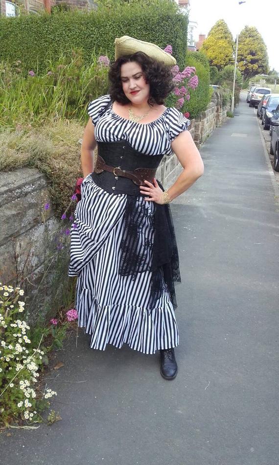 Pirate dress, ladies pirate costume, piratess, gothabilly dress, sleepy hollow dress,sizes 6-24,plus size costume,halloween by RavenMaddBoutique steampunk buy now online